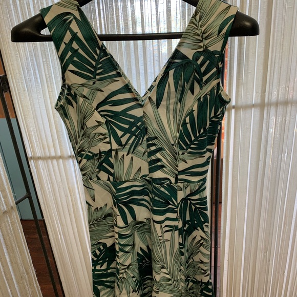 Dress - Picture 3 of 4